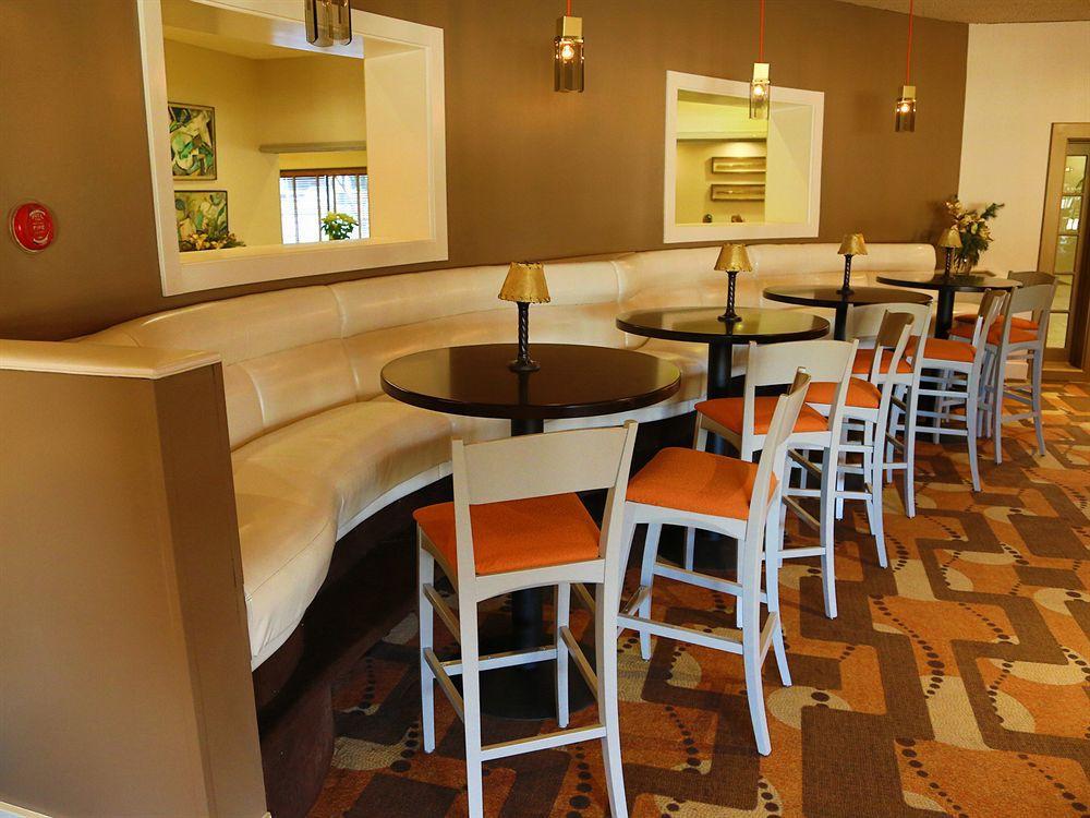Inn At The Commons Medford Extérieur photo