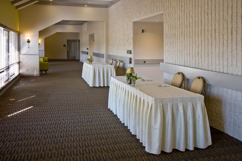 Inn At The Commons Medford Extérieur photo