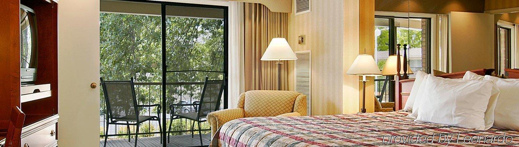 Inn At The Commons Medford Extérieur photo