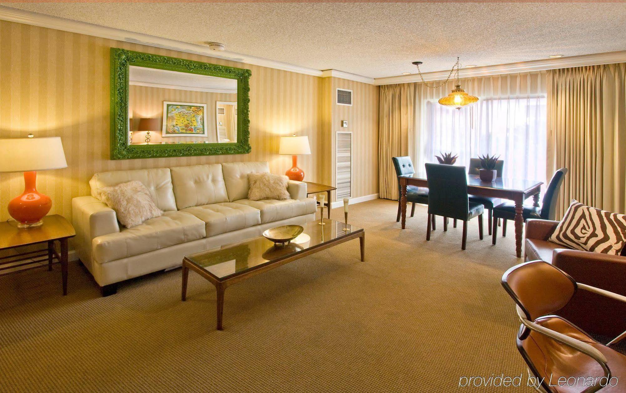 Inn At The Commons Medford Extérieur photo
