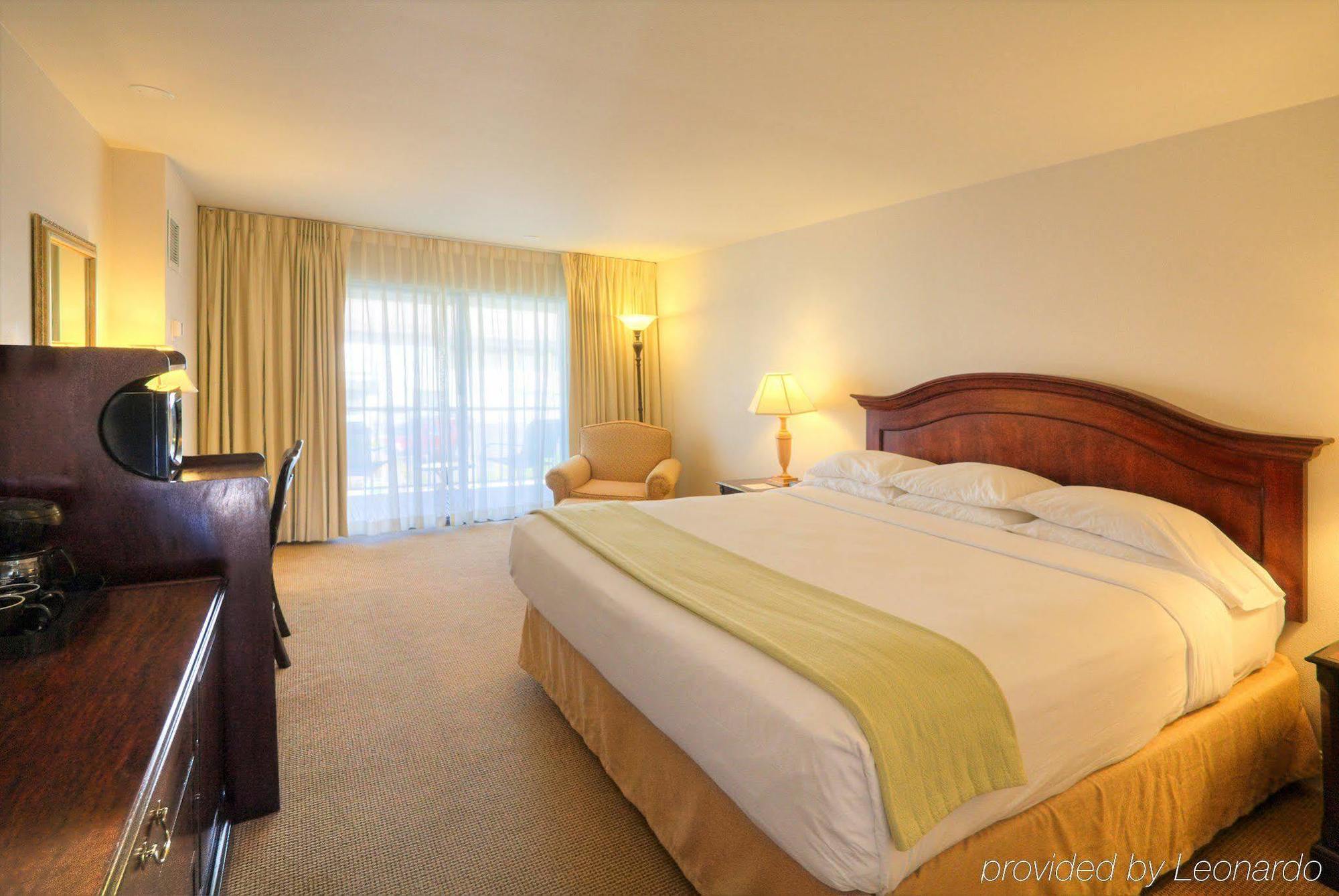 Inn At The Commons Medford Extérieur photo