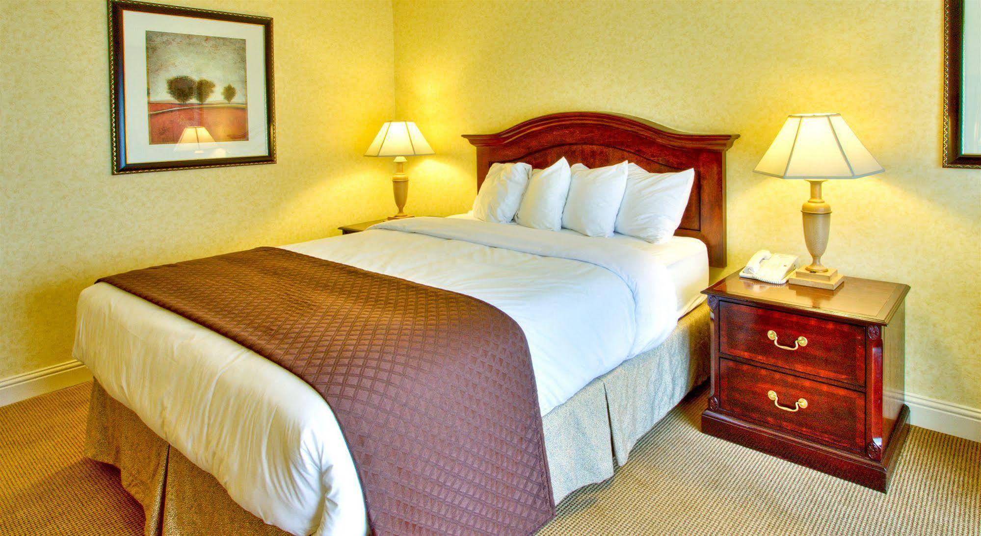 Inn At The Commons Medford Extérieur photo