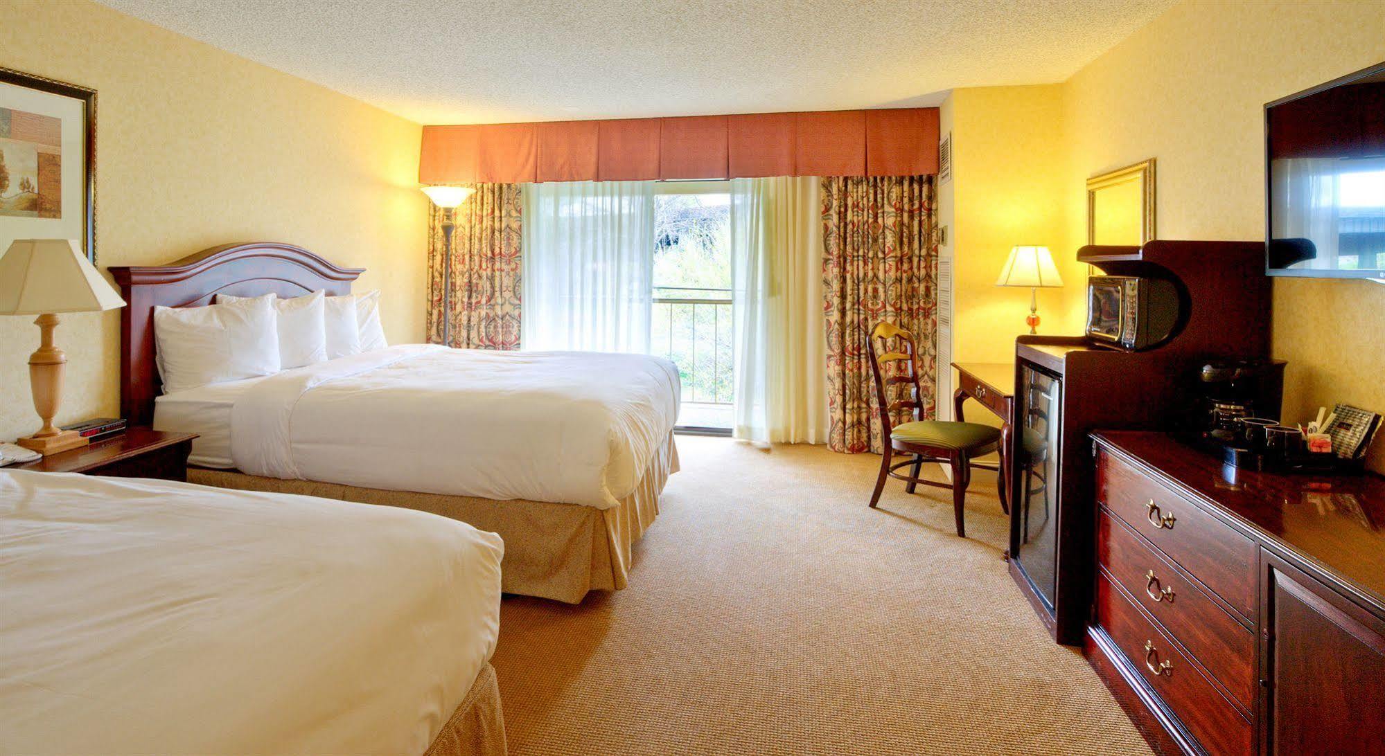 Inn At The Commons Medford Extérieur photo