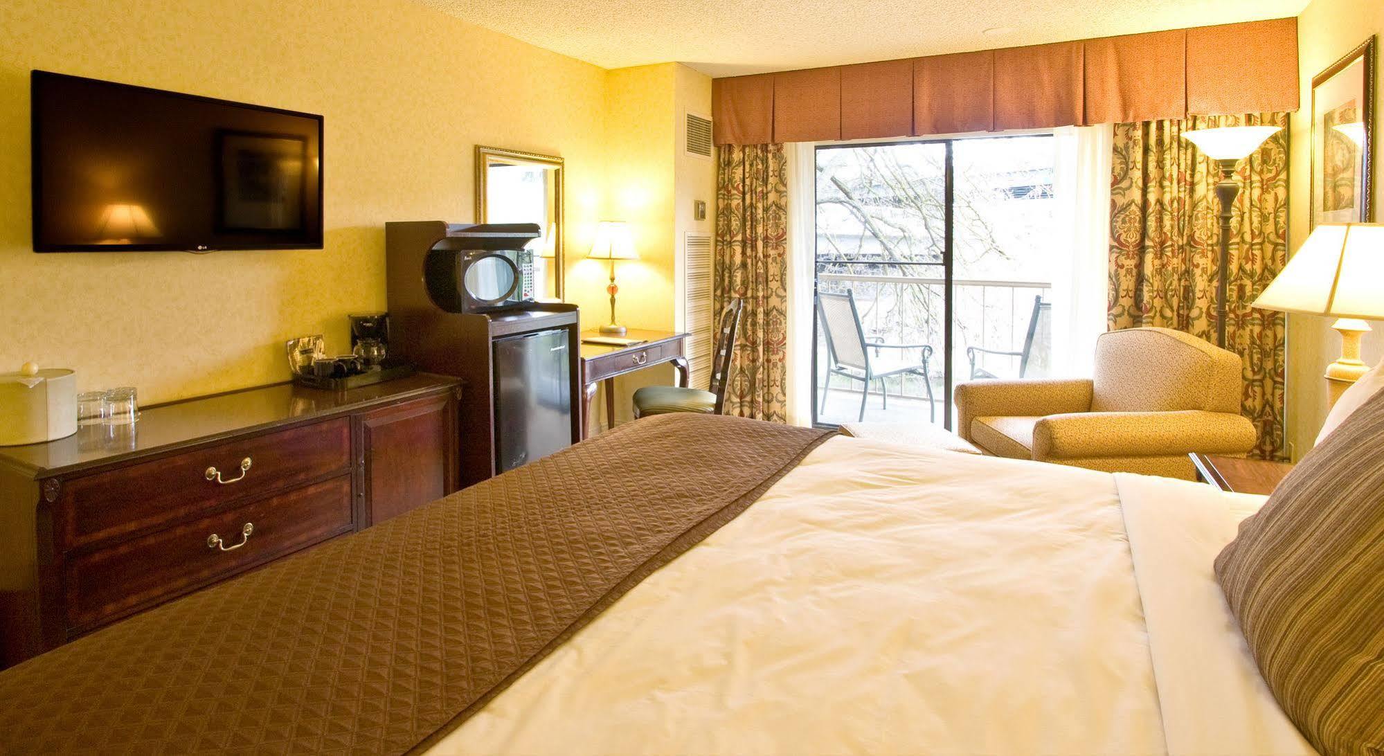Inn At The Commons Medford Extérieur photo