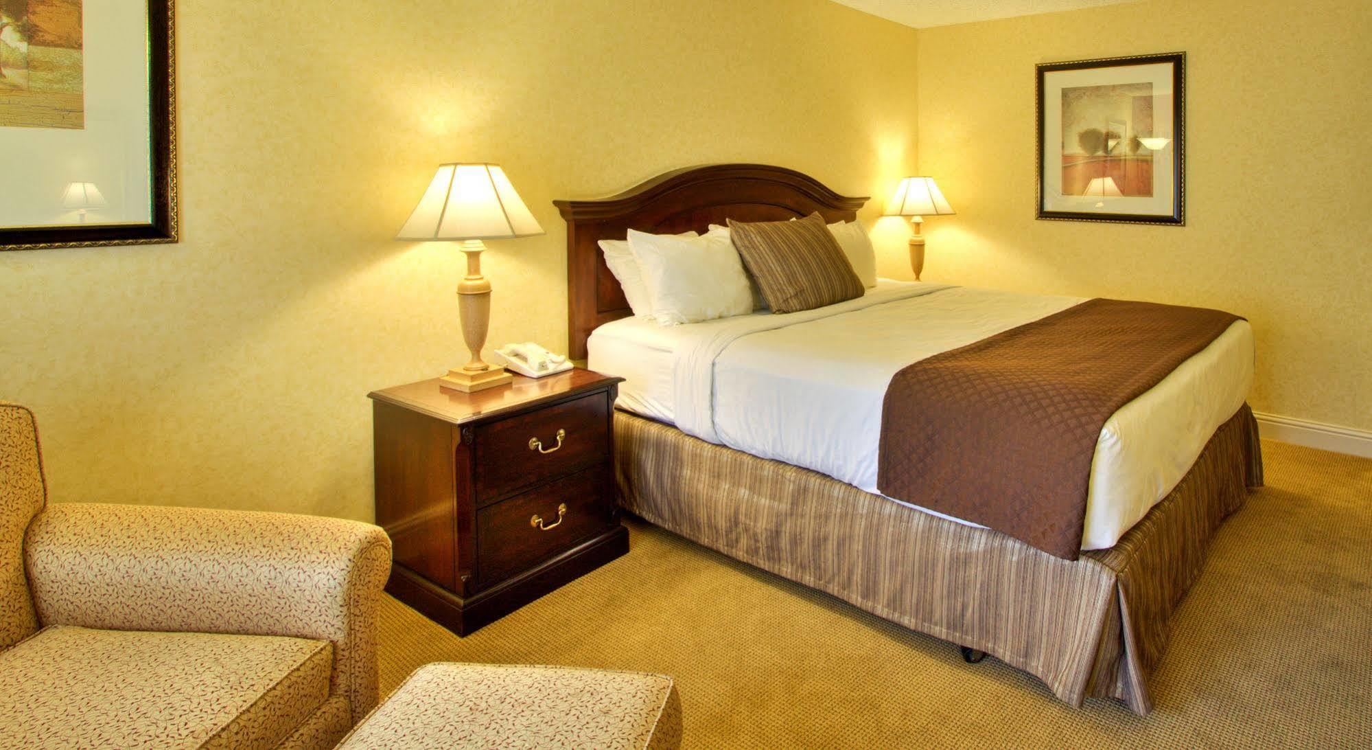 Inn At The Commons Medford Extérieur photo
