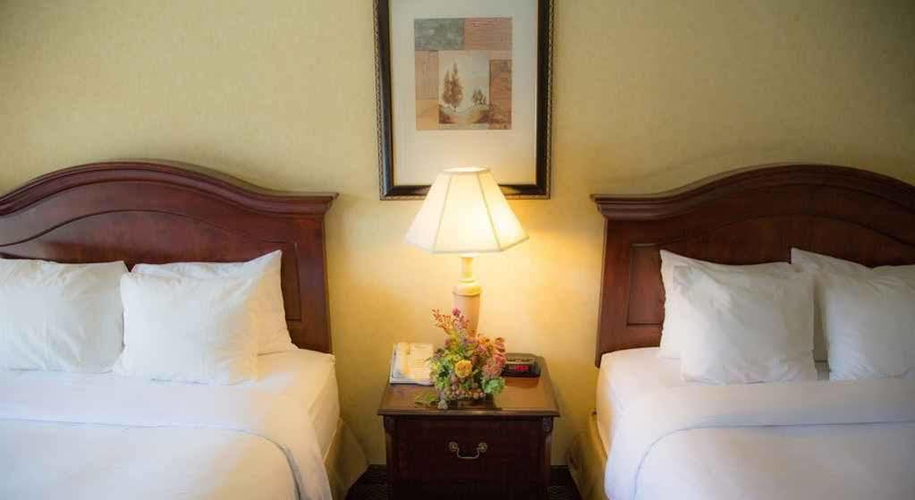 Inn At The Commons Medford Extérieur photo