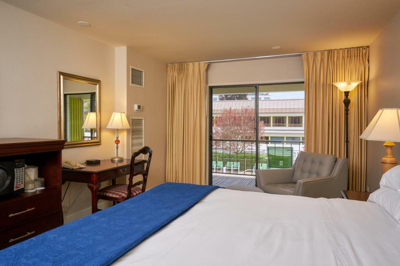 Inn At The Commons Medford Extérieur photo