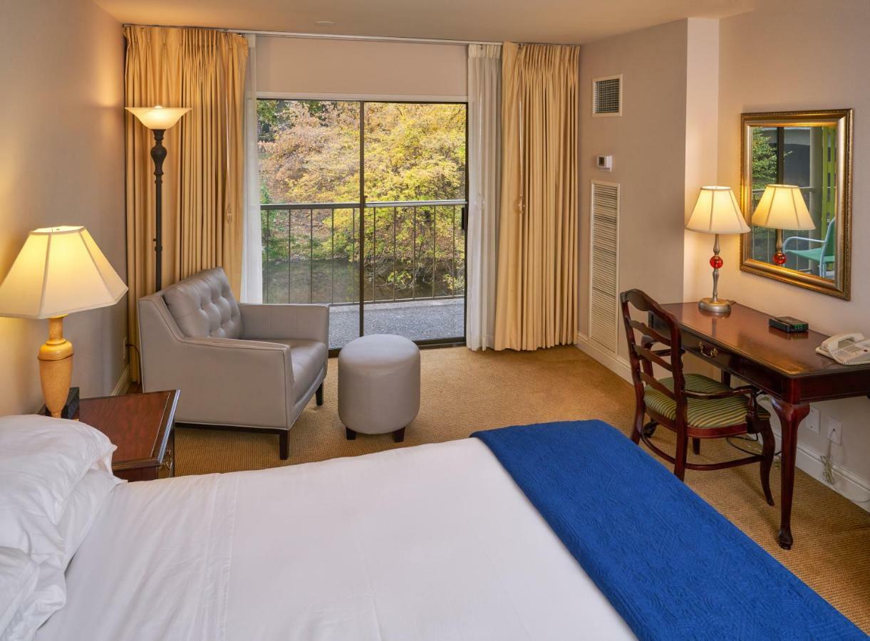 Inn At The Commons Medford Extérieur photo
